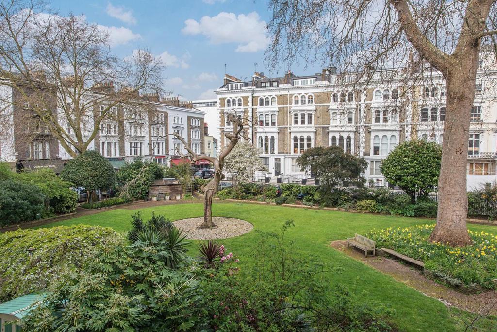 Leinster Square Gardens, Queensway